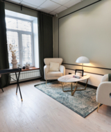 5й-фисташковый 2 белых кресла