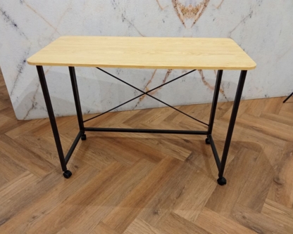 Стол раскладной на колёсиках