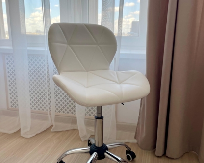 Кресло для работы массажистов и бьюти-мастеров