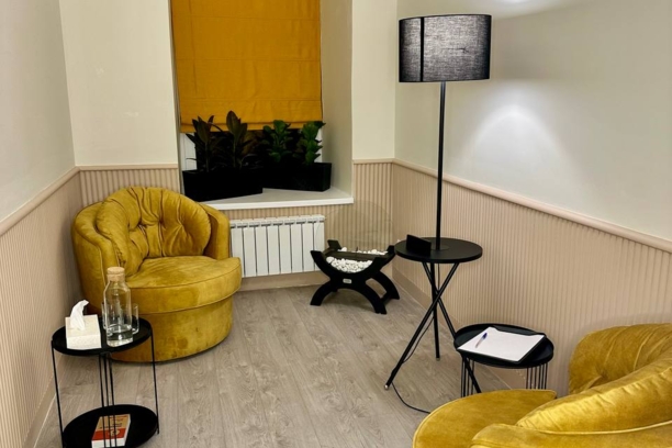 Кабинет №6 Жёлтый