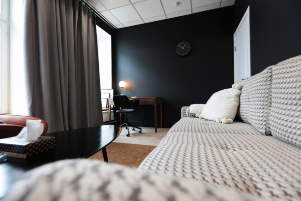 6й-VIP чёрный с диваном ❄️