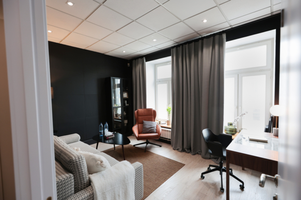 6й-VIP чёрный с диваном ❄️