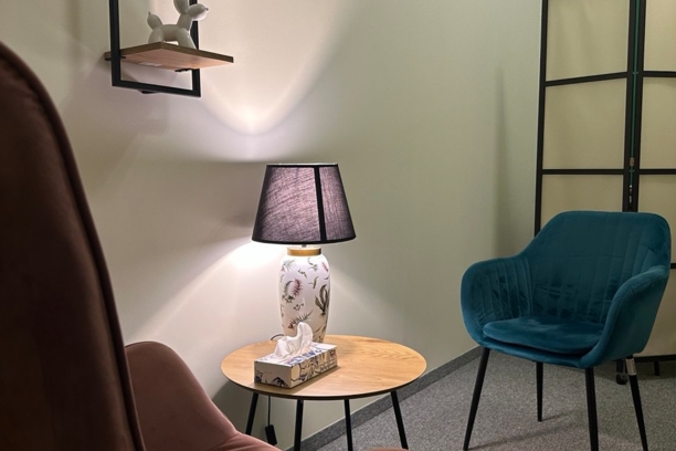 "Кабинет с массажным столом"